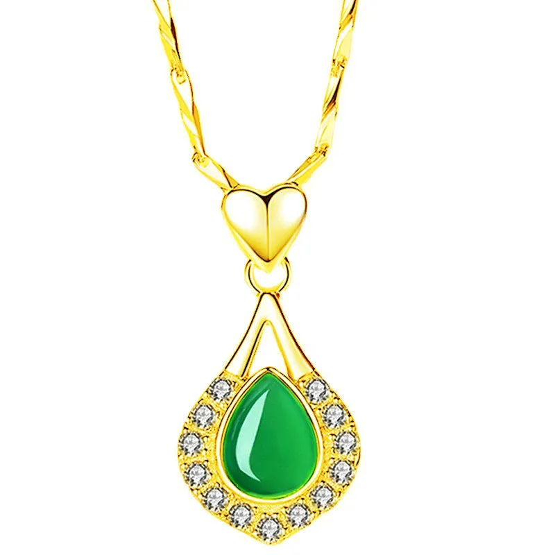 18K Green Jade Pendant Necklace with Natural Material and Delicate Craftsmanship