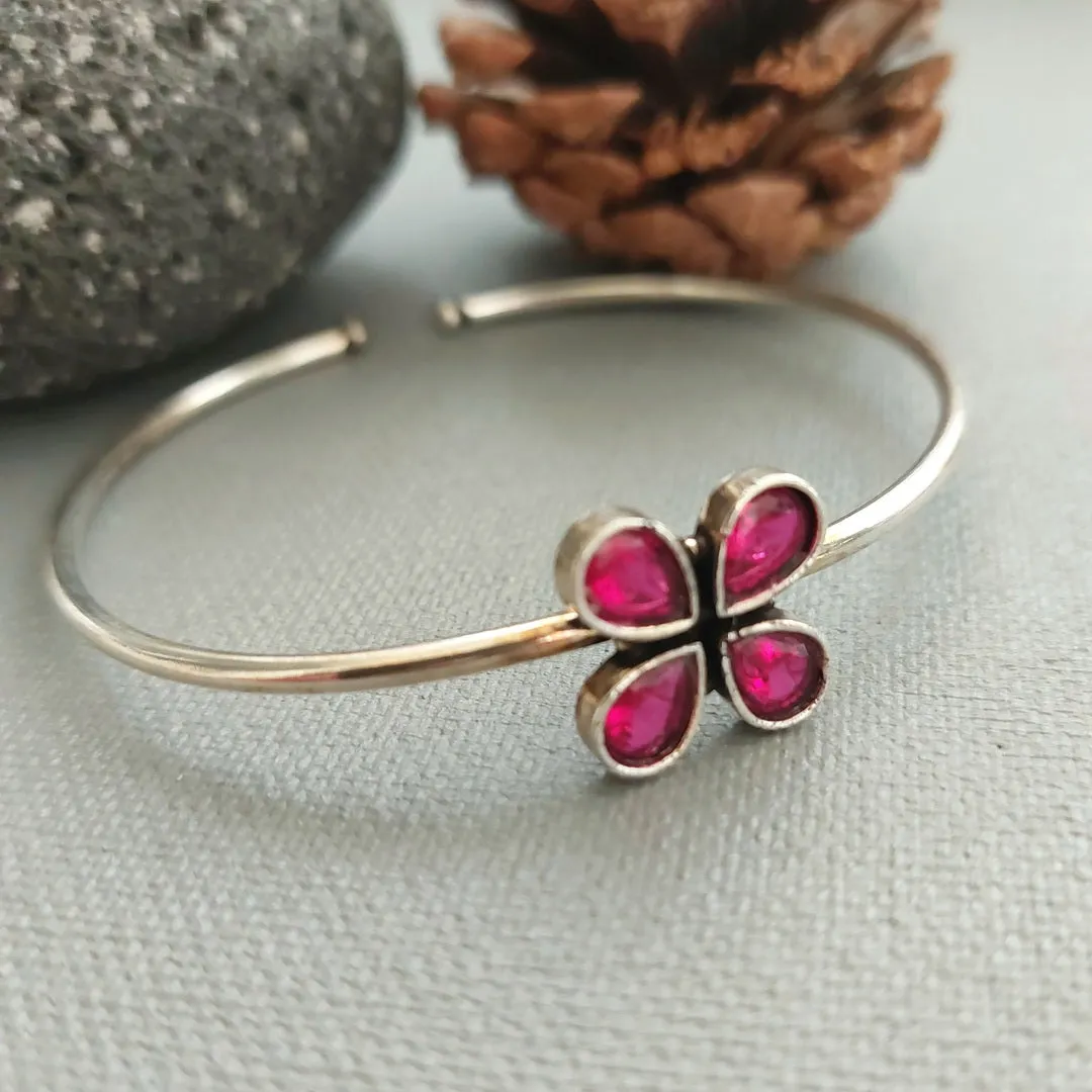 Adjustable Bracelet : Silver Toned Rani Pink Floral Charm Bracelet