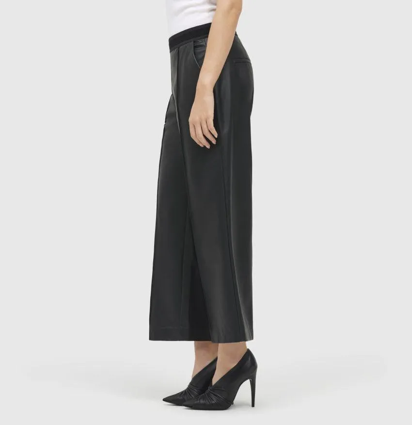 CHIARA SMART CROPPED FAUX LEATHER PANT - BLACK