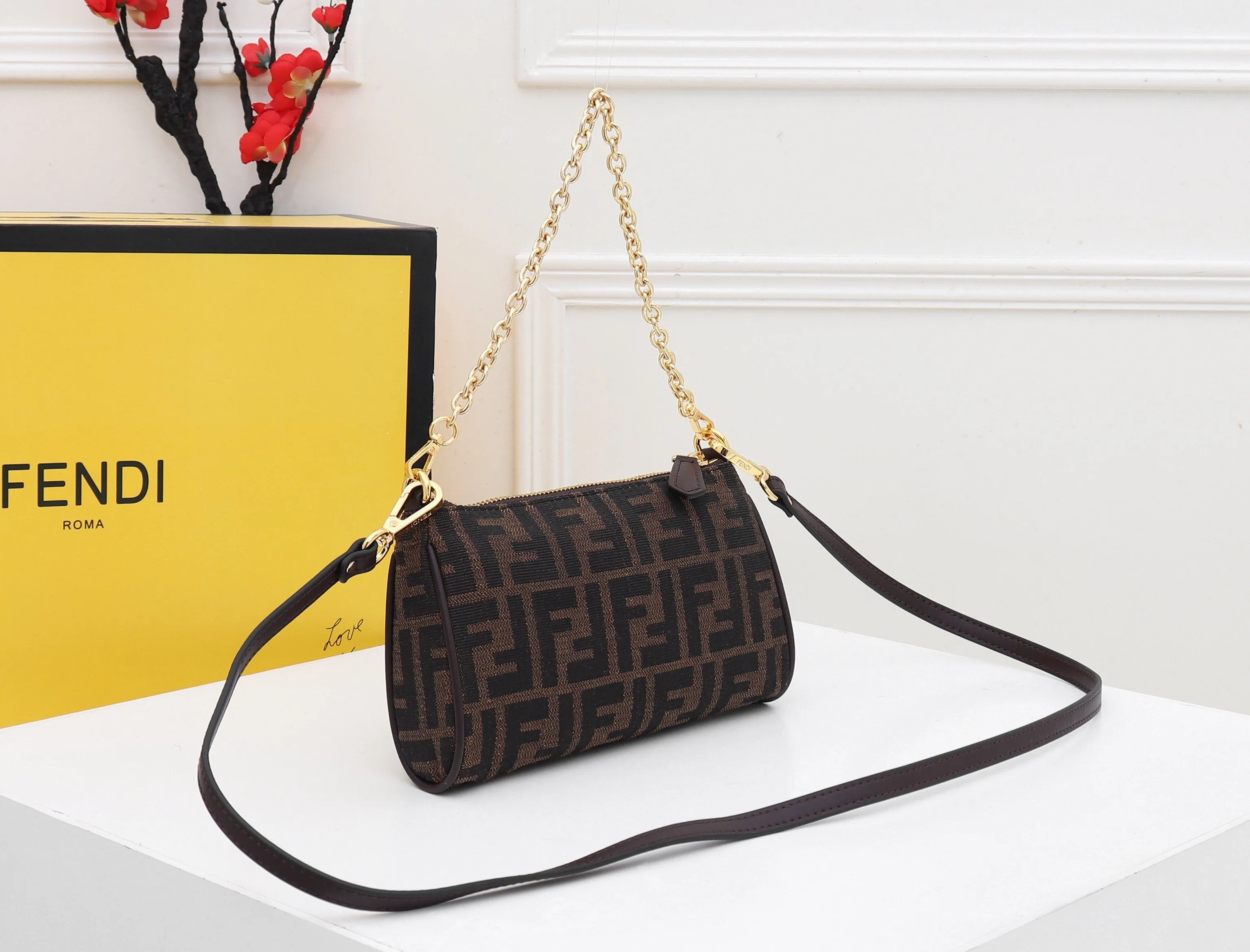 EN   Designer bags by Fendi 101