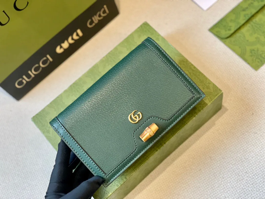 GC453 Gucci Diana Chain Wallet with Bamboo