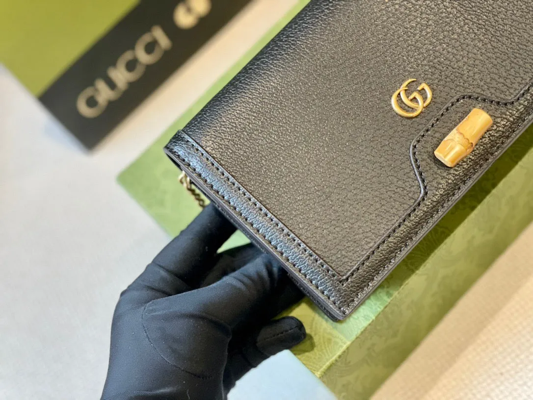 GC453 Gucci Diana Chain Wallet with Bamboo