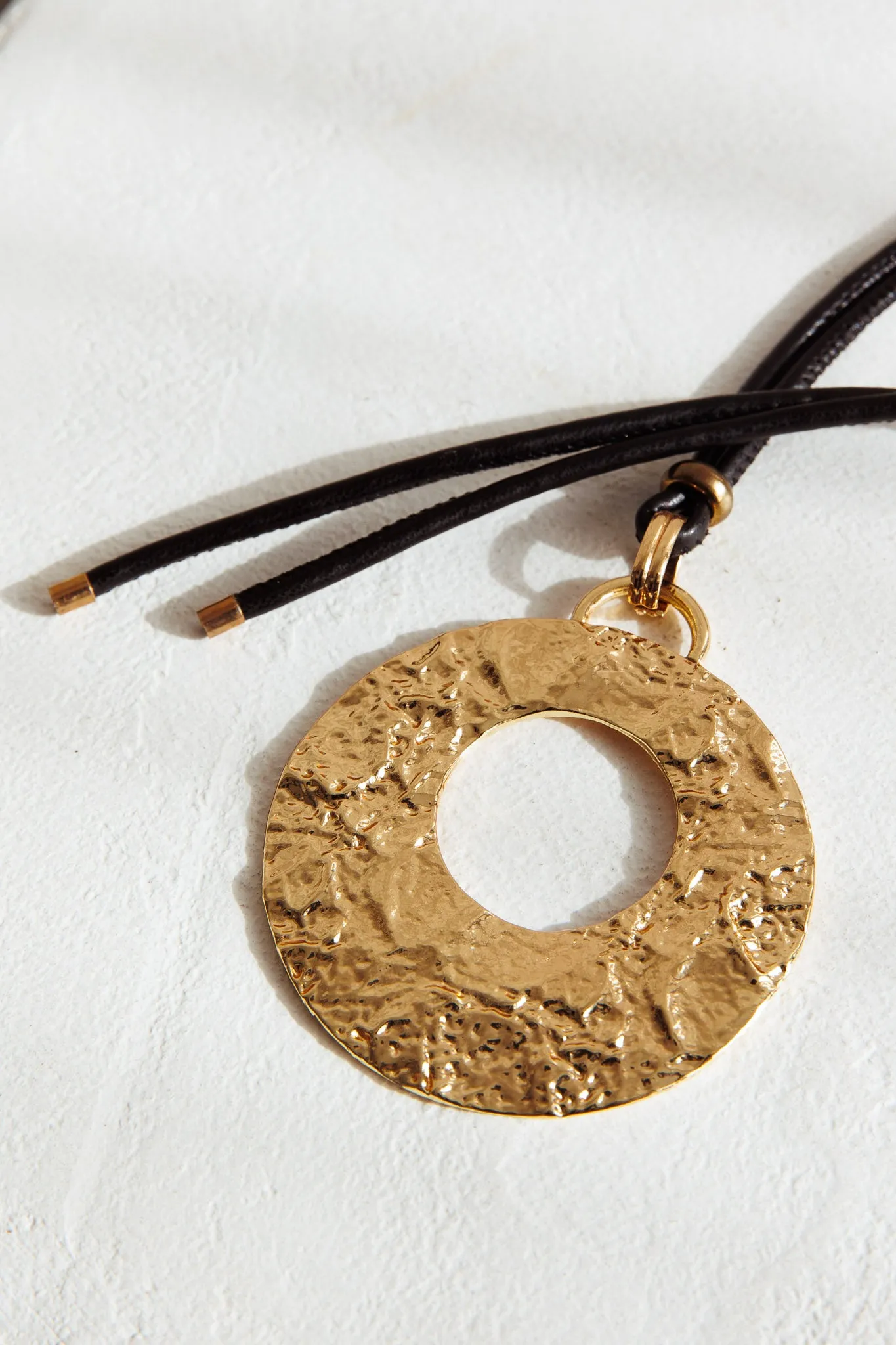 Hometown Textured Round Pendant Necklace Gold