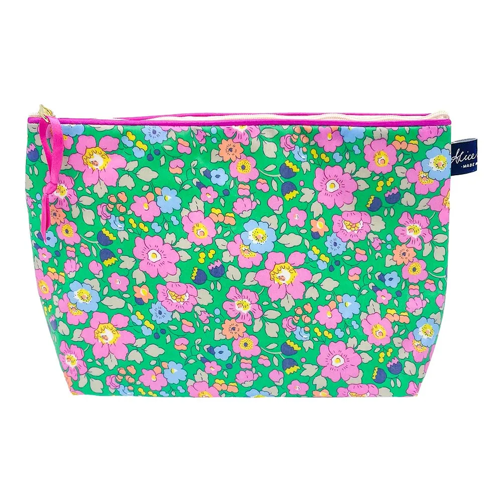 Liberty Matte Coated Wash Bag / Betsy Meadow