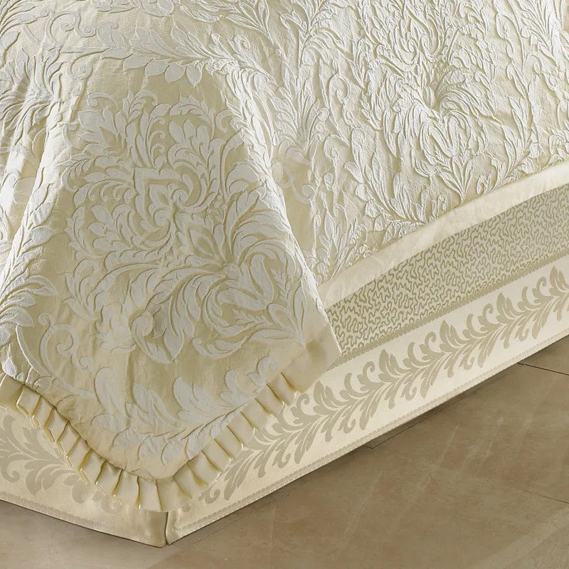 Marquis Comforter Set