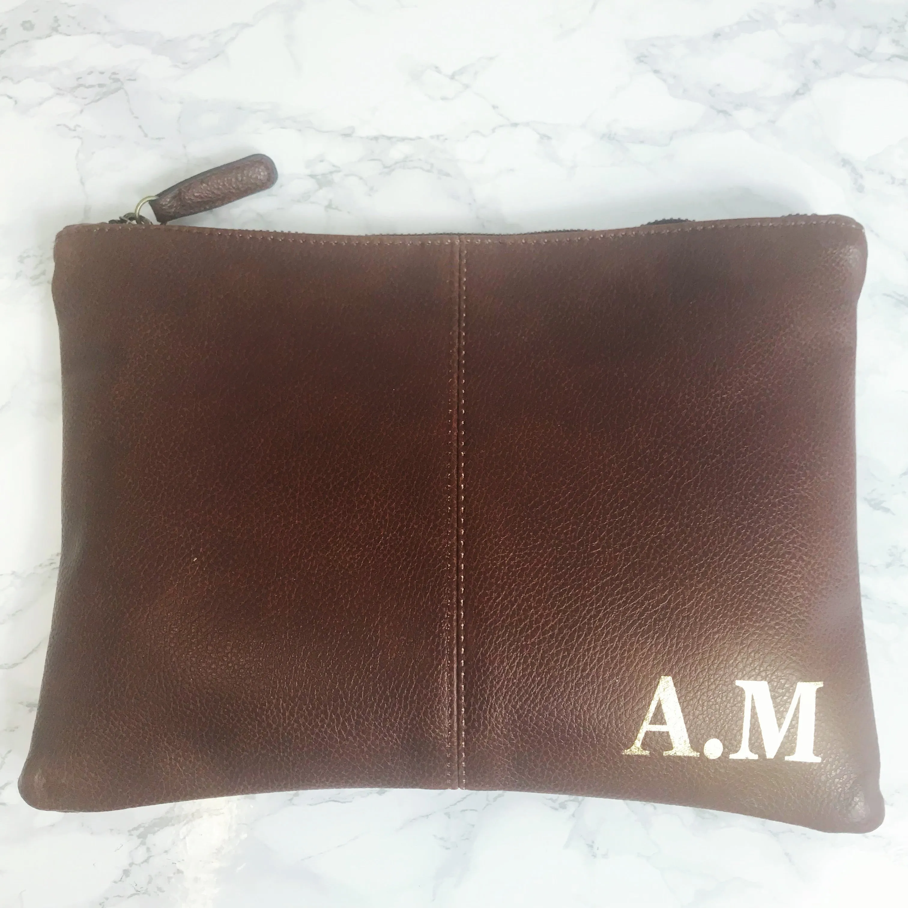 NEW Mens Personalised Wash & Toiletries Bag, Grooming Bag or Man Bag - Perfect for Birthdays and Fathers Day - 2 Colour Ways