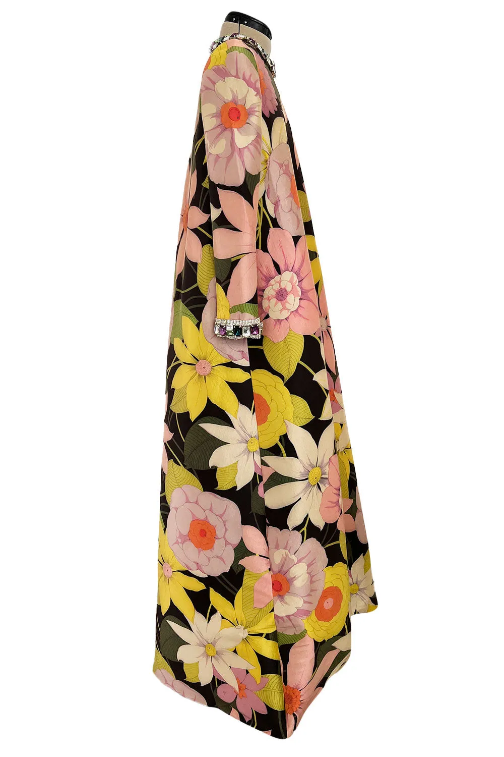 Stunning Fall 2020 Richard Quinn Runway Tropical Floral Print Dress w Jeweled Cuffs & Collar