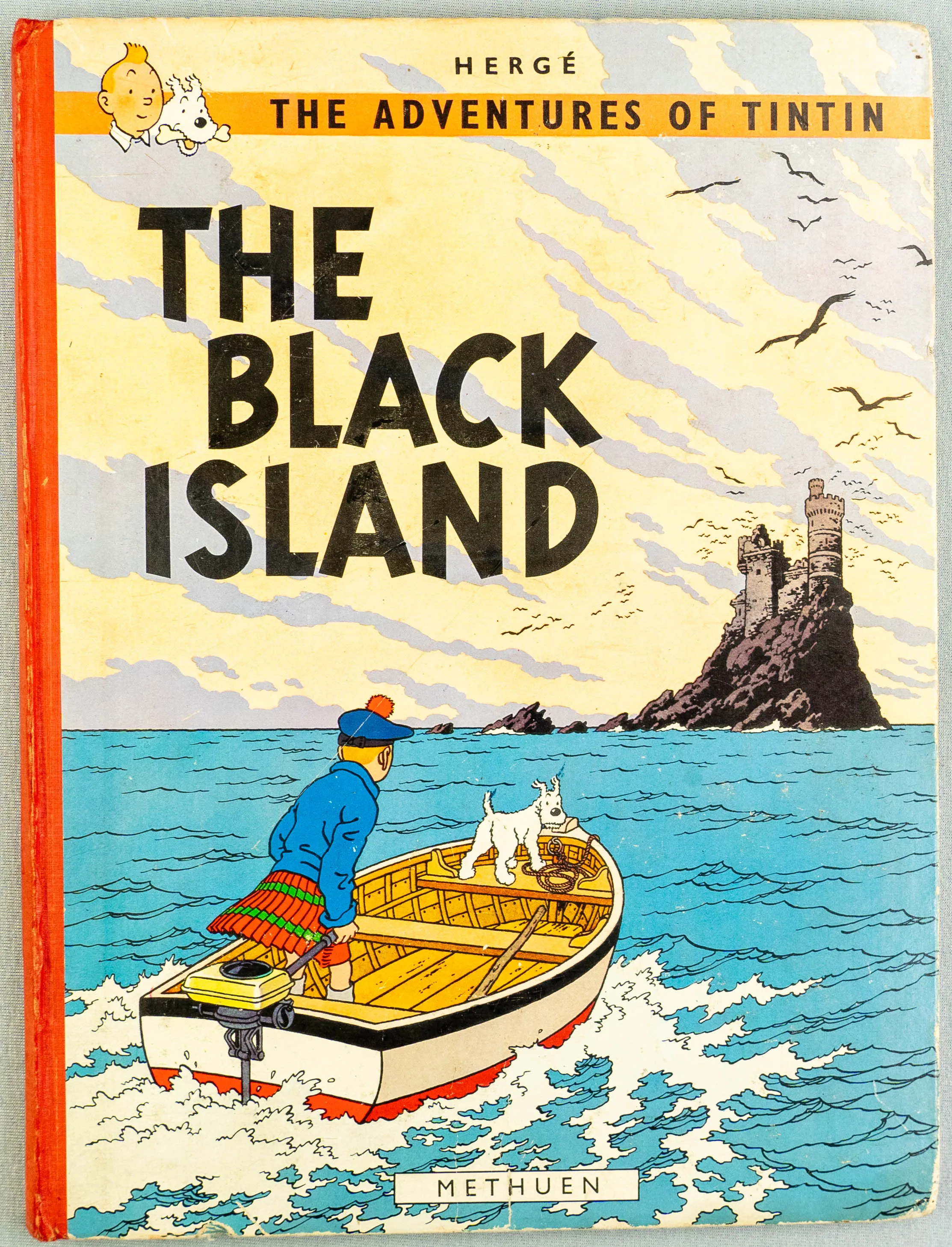 THE BLACK ISLAND Methuen 1966 1st Edition UK Hardback Rare Tintin book Herge EO